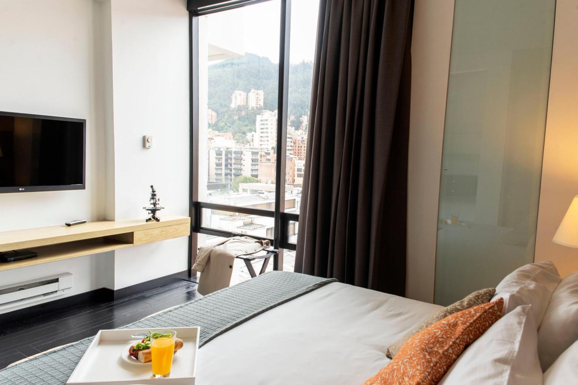 8010 Urban Living- Luxury Home Experience Bogota Buitenkant foto